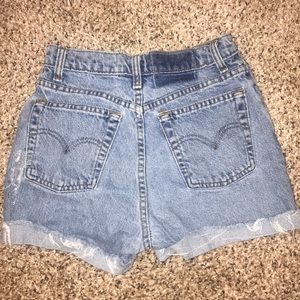 Urban Outfitters - High Waisted Levi Denim Shorts